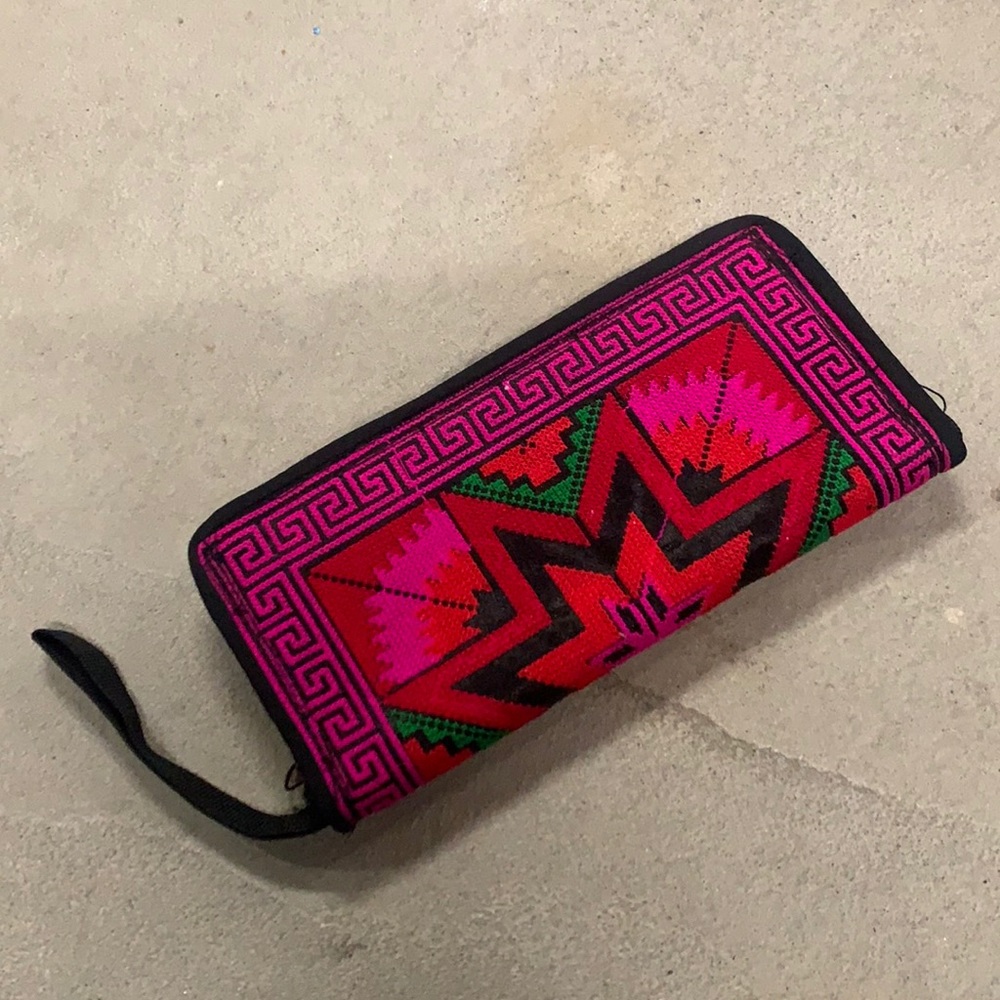 Embroidered Palestinian Tatreez Wristlet Wallet